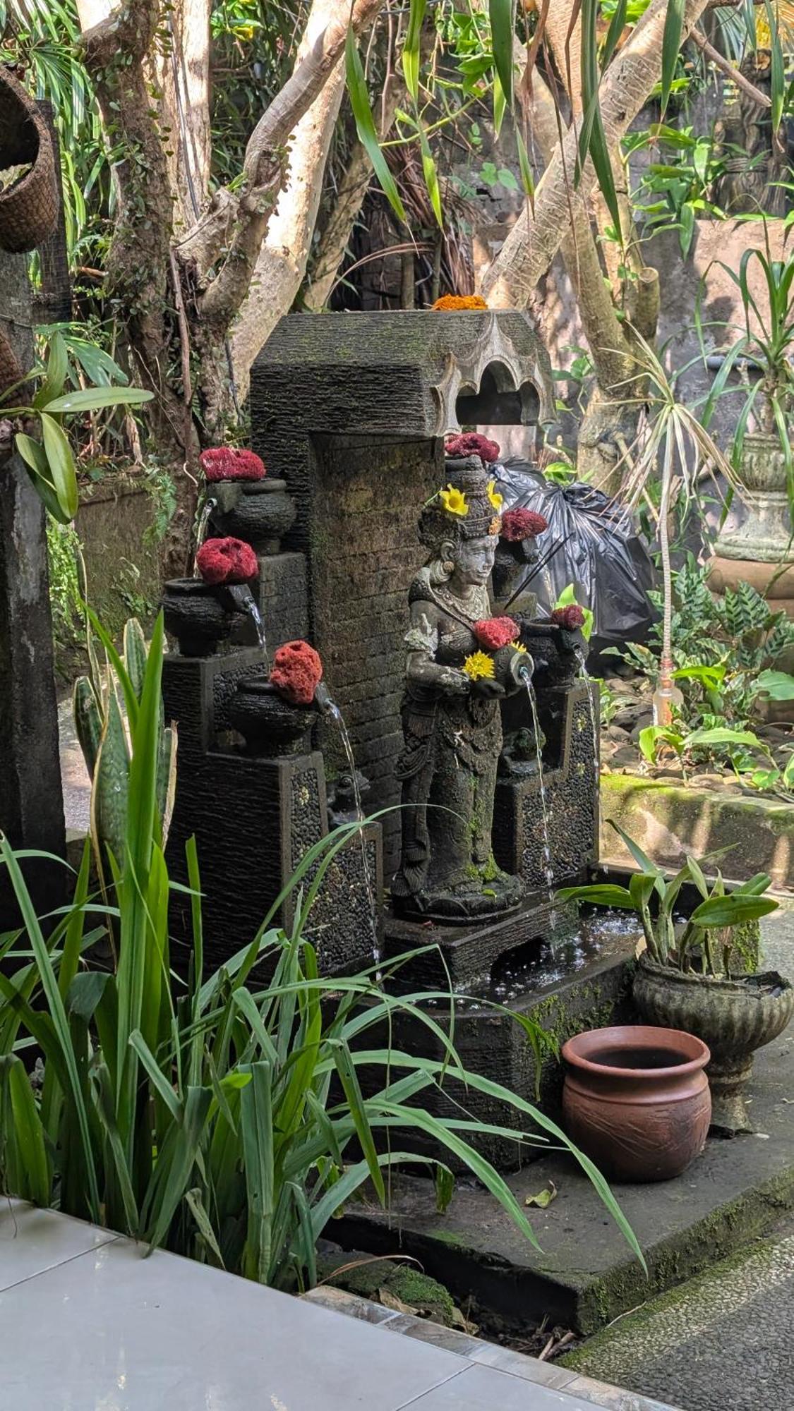 Krisda Ubud Guest House מראה חיצוני תמונה